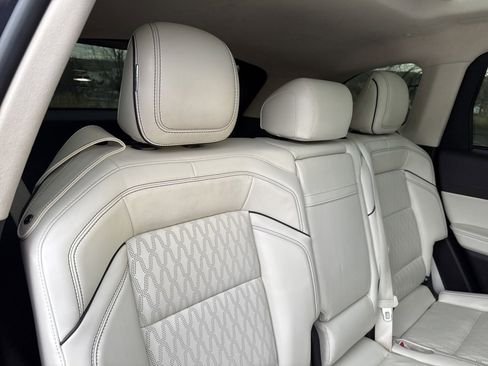 Certified 2024 Lincoln Nautilus Black Label image 24