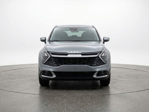 Used 2025 Kia Sportage LX FWD image 2