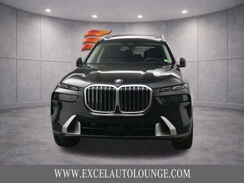 Used 2024 BMW X7 xDrive40i w/ Premium Package AWD/4WD image 12