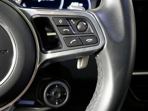 Used 2022 Porsche Cayenne E-Hybrid image 25