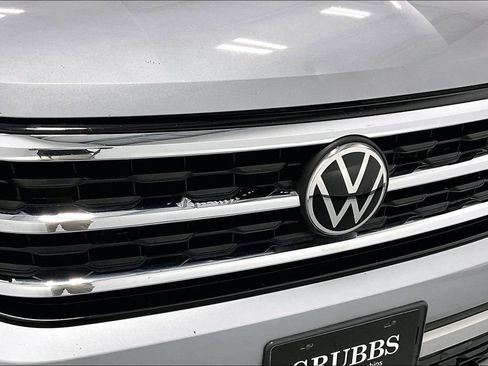 Used 2021 Volkswagen Atlas S w/ MDO Package (Bench Seat) image 37