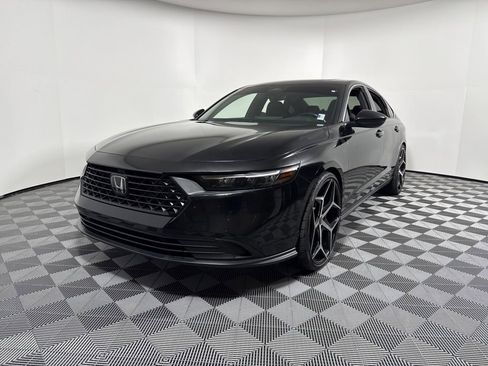 Used 2023 Honda Accord Sport image 1