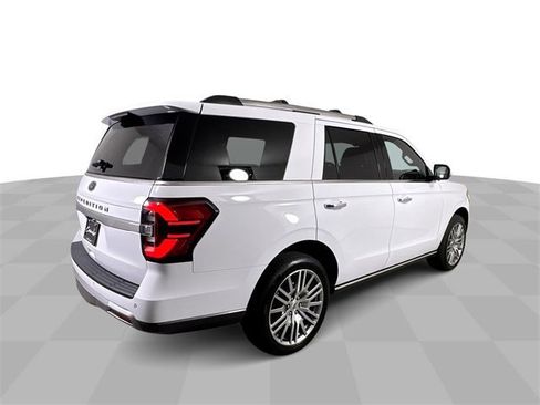 Used 2024 Ford Expedition Limited image 8