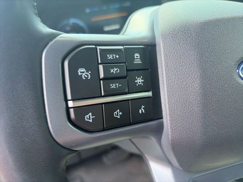 Used 2024 Ford F150 Lightning Lariat AWD/4WD image 18