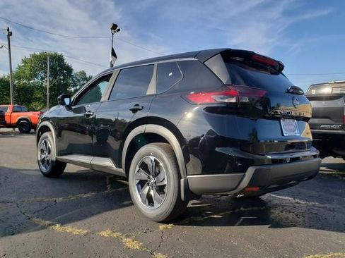 New 2026 Nissan Rogue SV image 4