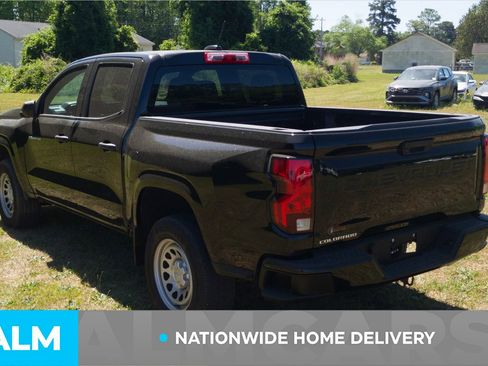 Used 2024 Chevrolet Colorado W/T RWD image 5