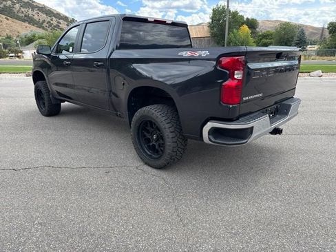 Used 2024 Chevrolet Silverado 1500 LT AWD/4WD image 5