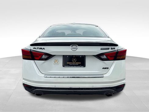 Used 2022 Nissan Altima 2.5 SR w/ Midnight Edition Package AWD/4WD image 4