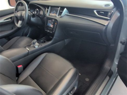 Used 2023 INFINITI QX55 Essential image 15