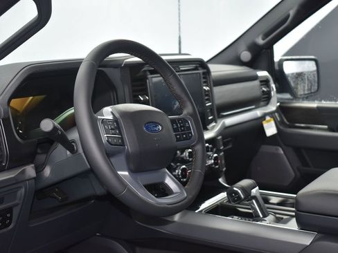 New 2025 Ford F150 Lariat w/ Equipment Group 502A High image 8