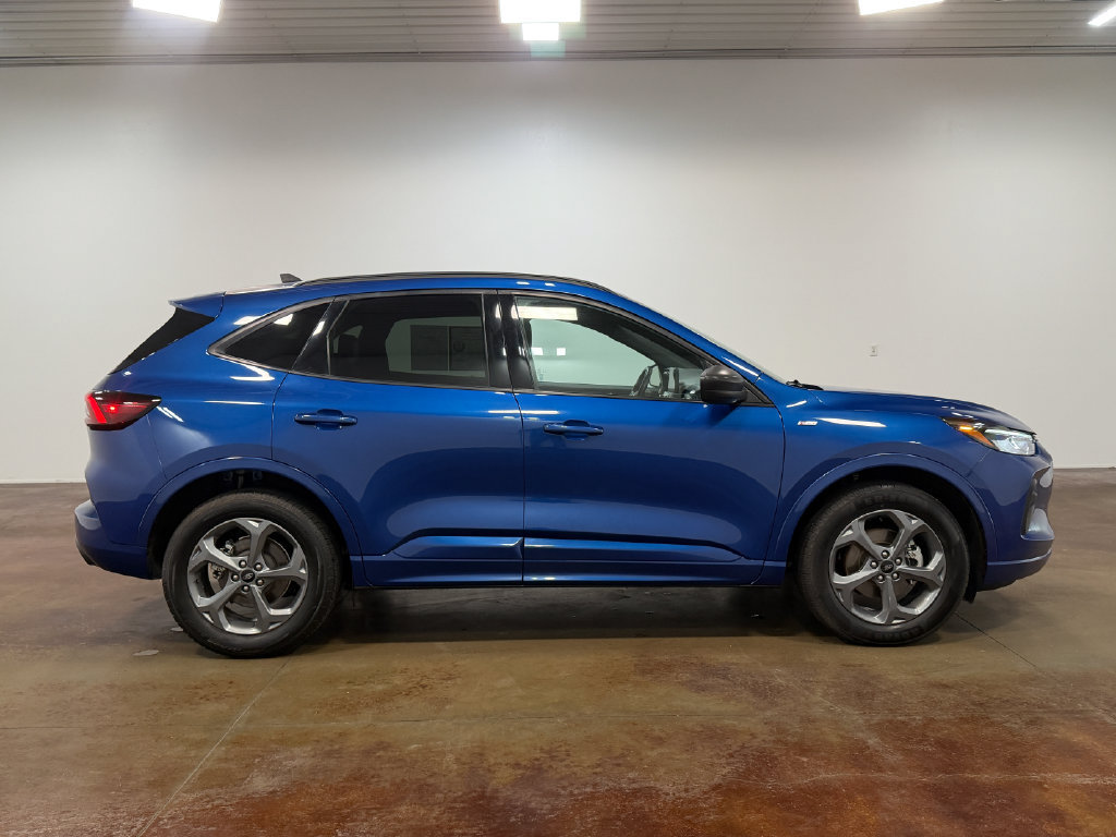 Used 2023 Ford Escape ST-Line AWD/4WD image 23