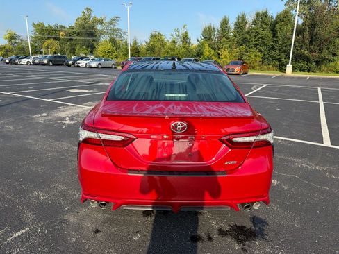Used 2020 Toyota Camry XSE FWD image 8
