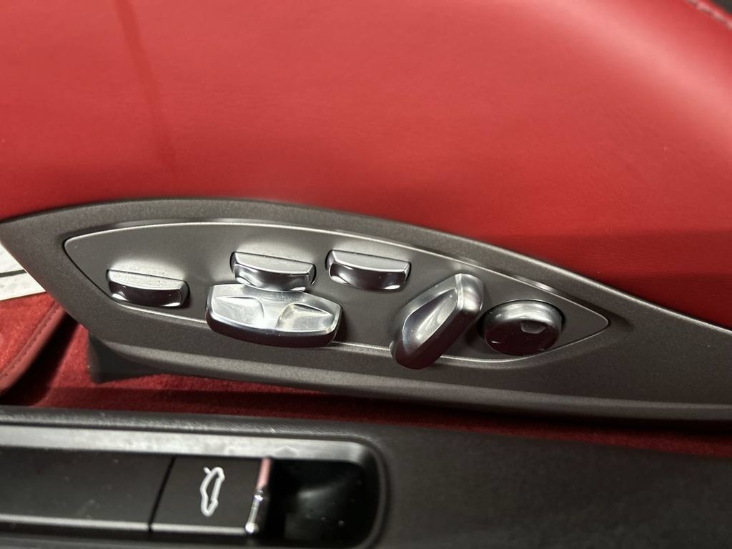 Used 2021 Porsche 718 Cayman GTS RWD image 10