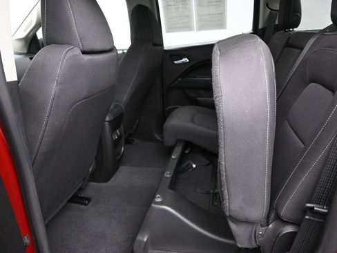 Used 2021 Chevrolet Colorado LT RWD image 14