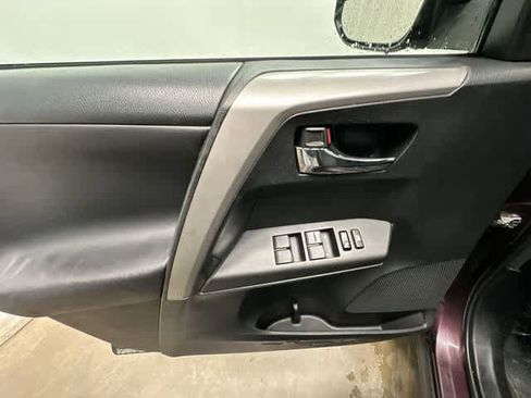 Used 2016 Toyota RAV4 XLE image 17