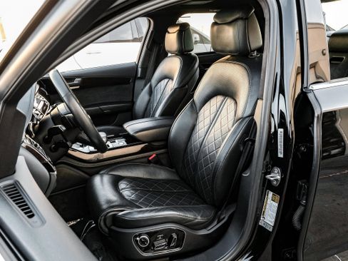 Used 2017 Audi A8 L 4.0T w/ Driver Assistance Package image 35