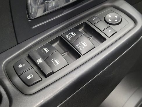 Used 2012 Jeep Liberty Sport image 27