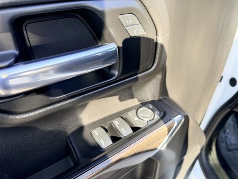 Used 2019 Chevrolet Silverado 1500 LT w/ All-Star Edition image 12