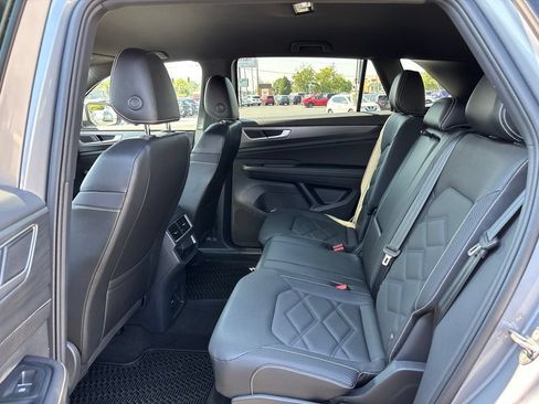 Used 2024 Volkswagen Atlas Cross Sport SE AWD/4WD image 27