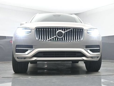 Used 2023 Volvo XC90 B6 Plus w/ Protection Package Premier AWD/4WD image 12