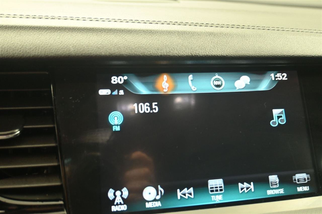 Used 2018 Buick Regal Preferred w/ Sights and Sounds Package AWD/4WD image 14