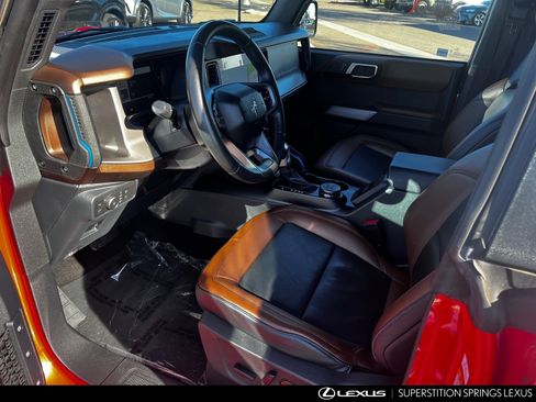 Used 2022 Ford Bronco Outer Banks image 11