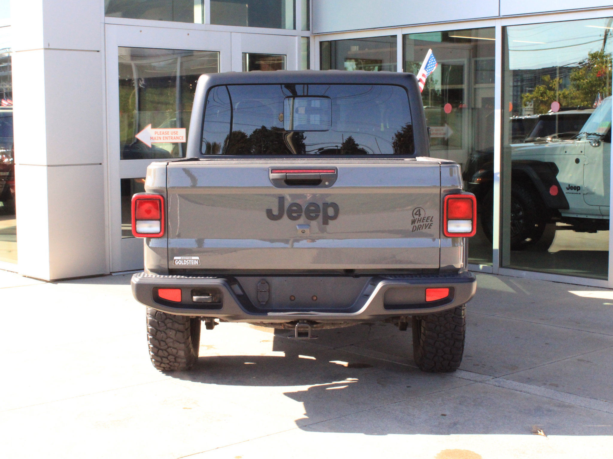 Used 2021 Jeep Gladiator Sport AWD/4WD image 7