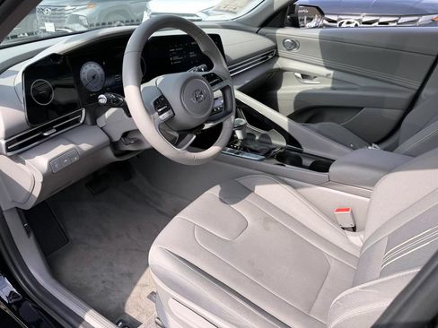 Certified 2023 Hyundai Elantra SEL w/ Convenience Package FWD image 11