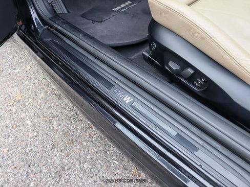 Used 2010 BMW 135i Convertible image 48