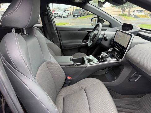 Used 2024 Toyota bZ4X XLE w/ Weather Package FWD image 22