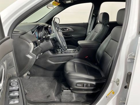 Certified 2023 Chevrolet Traverse LT FWD image 23
