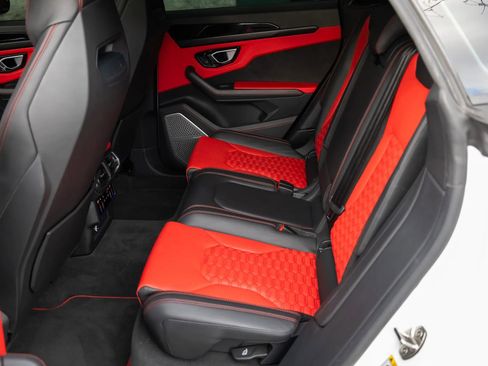 Used 2022 Lamborghini Urus image 54