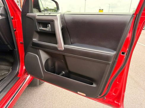 Used 2023 Toyota 4Runner Limited AWD/4WD image 13
