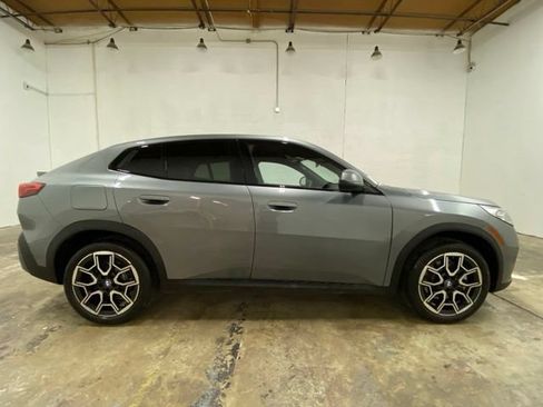 Used 2026 BMW X2 xDrive28i AWD/4WD image 6