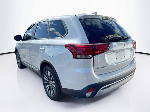 Used 2020 Mitsubishi Outlander ES FWD image 3