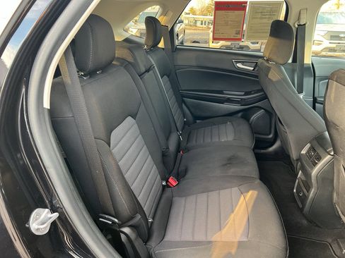 Used 2022 Ford Edge SE image 19
