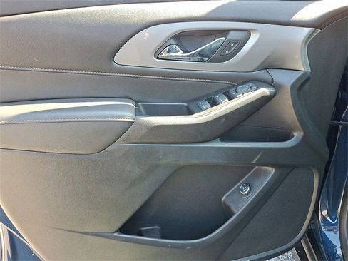 Certified 2023 Chevrolet Traverse LT w/ LPO, Floor Liner Package image 13