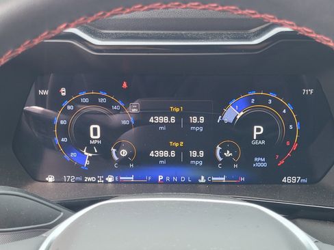 Used 2024 Chevrolet Colorado Z71 w/ Z71 Convenience Package 2 image 25