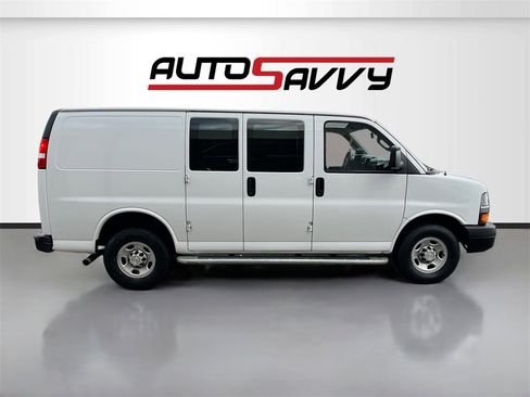 Used 2023 Chevrolet Express 2500 w/ Driver Convenience Package image 8