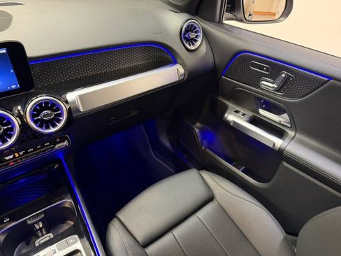 Certified 2025 Mercedes-Benz GLB 250 image 10