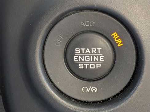 Used 2021 Jeep Wrangler Unlimited Sahara w/ Cold Weather Group image 33