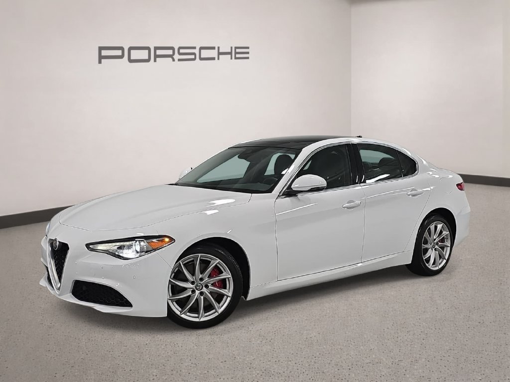 Used 2019 Alfa Romeo Giulia AWD image 1