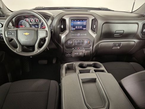 Used 2022 Chevrolet Silverado 2500 Custom w/ Custom Convenience Package image 10