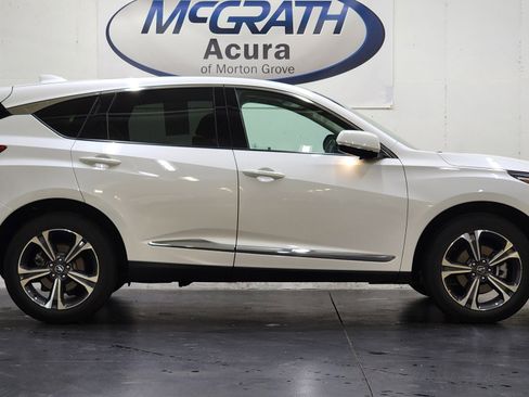 Used 2023 Acura RDX AWD w/ Advance Package image 3