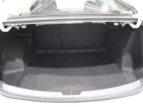 Used 2021 Chevrolet Malibu RS FWD image 22