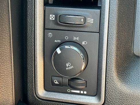 Used 2019 RAM 1500 Tradesman w/ Tradesman SXT Package RWD image 15
