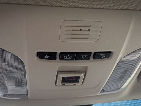 Used 2020 Toyota Corolla LE FWD image 13
