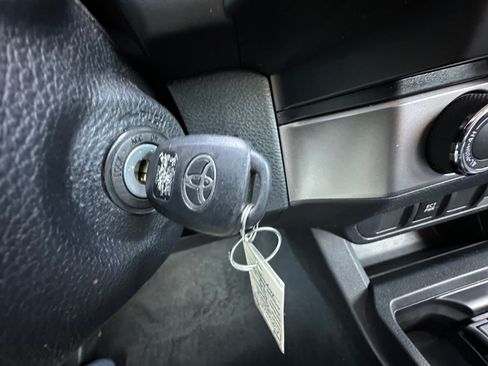 Used 2023 Toyota Tacoma SR AWD/4WD image 28