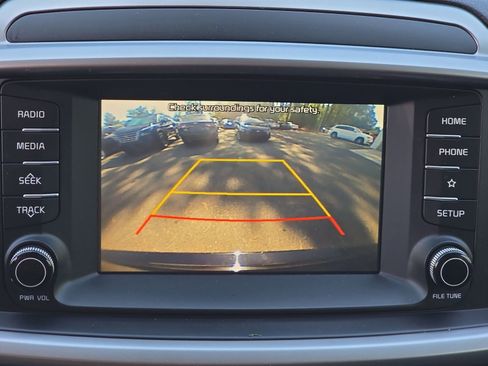 Used 2019 Kia Sorento L image 25