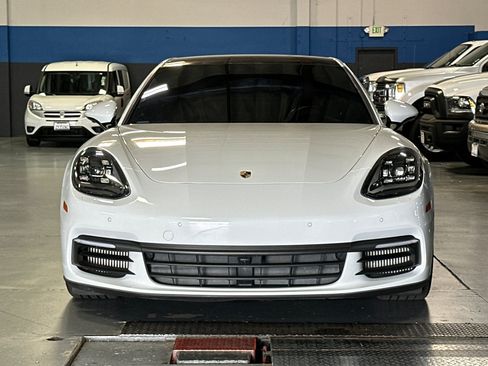 Used 2019 Porsche Panamera 4 AWD/4WD image 9